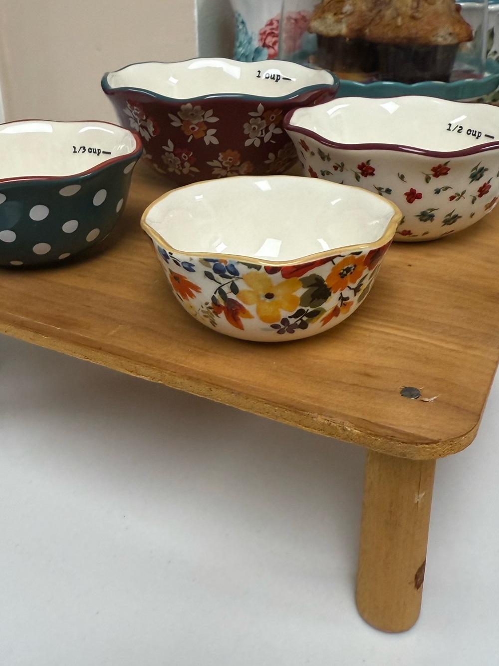 Pioneer Woman Harvest  Multicolor Floral and Polka Dot Measuring Cup Set